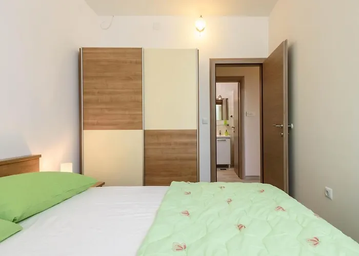 Tatinja A6 Apartment Trogir